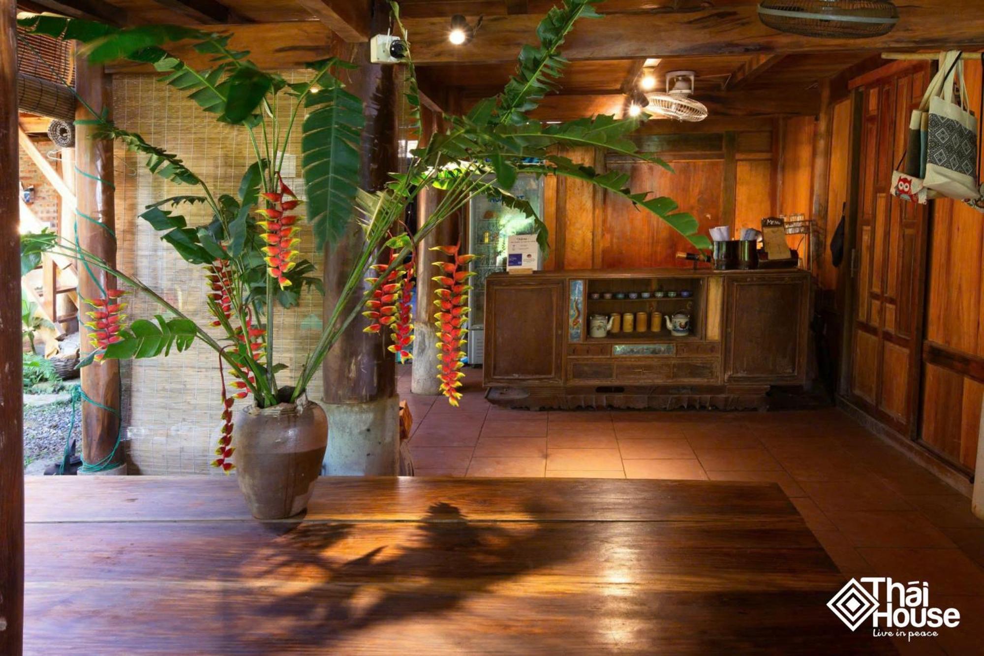 Thai House Pu Luong - Century Old Stilt House With Terrace Views Huong Ba Thuoc Ngoại thất bức ảnh