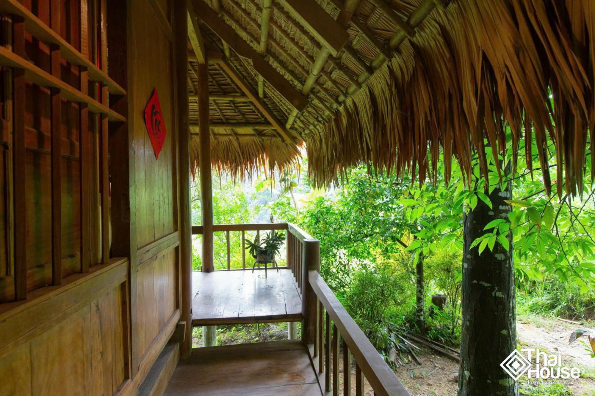 Thai House Pu Luong - Century Old Stilt House With Terrace Views Huong Ba Thuoc Ngoại thất bức ảnh