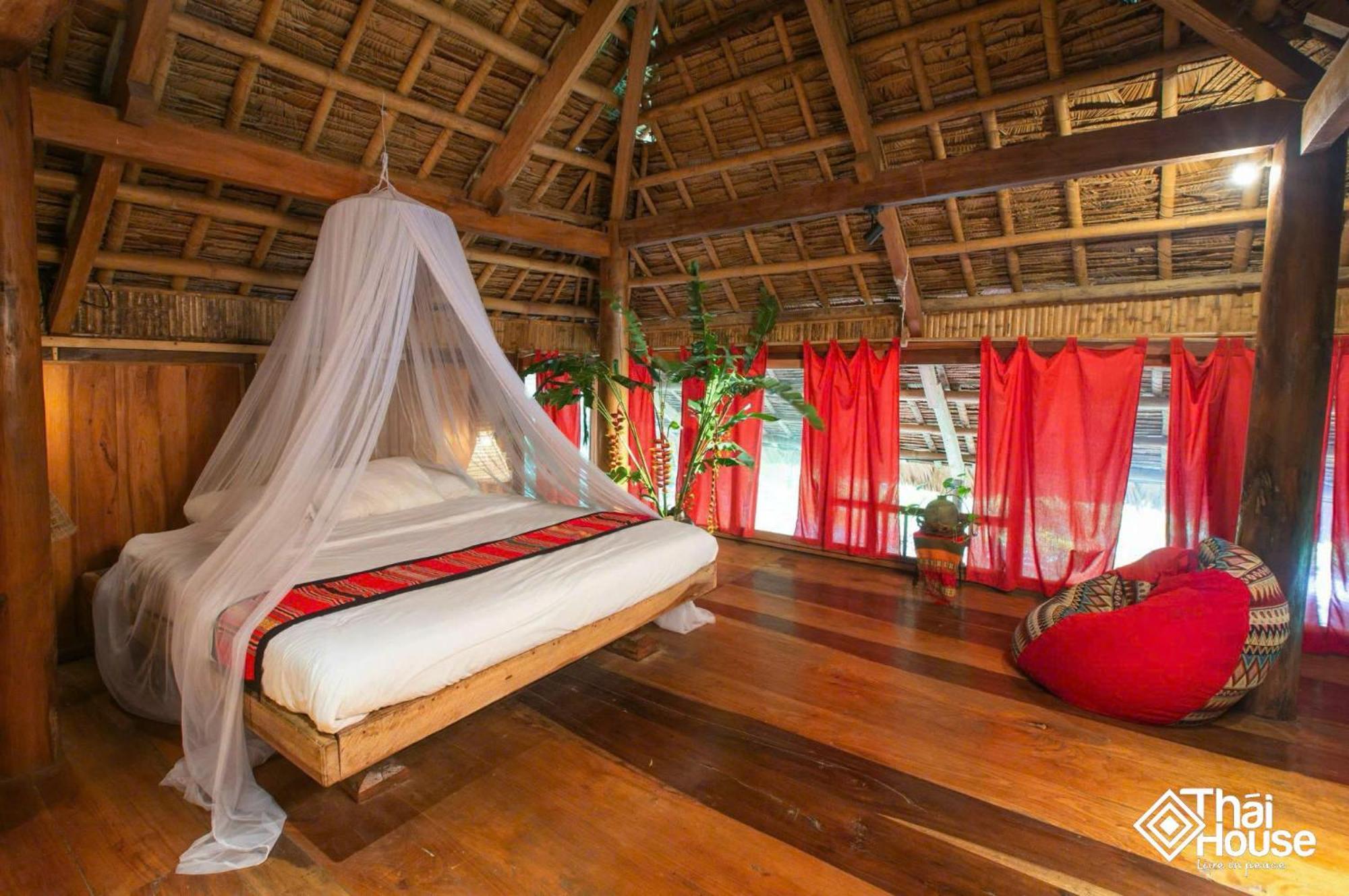 Thai House Pu Luong - Century Old Stilt House With Terrace Views Huong Ba Thuoc Ngoại thất bức ảnh